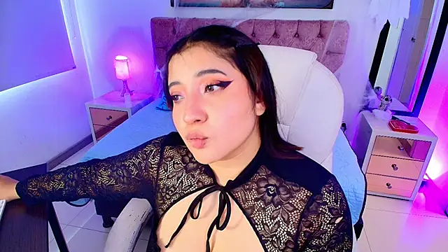 Snapshot of Emma_monserrat chatting on October 27, 2025, 7:26 pm Emma monserrat online show from October 27, 2025, 7:26 pm