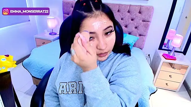 Snapshot of Emma_monserrat chatting on December 5, 2025, 4:49 pm Emma monserrat online show from December 5, 2025, 4:49 pm