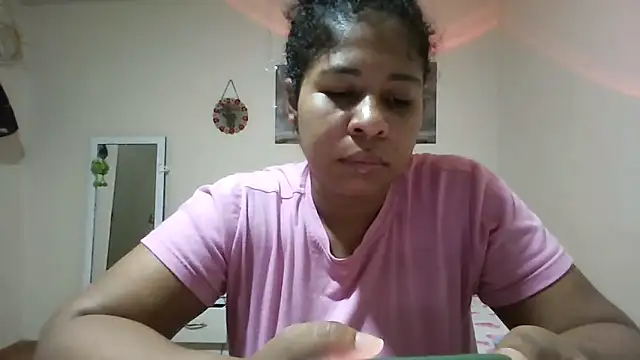 Snapshot of Ivon-09 chatting on May 19, 2026, 12:12 pm Ivon-09 online show from May 19, 2026, 12:12 pm
