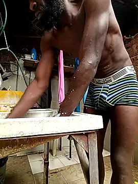 Yairelnegro online show from October 5, 2025, 8:32 pm