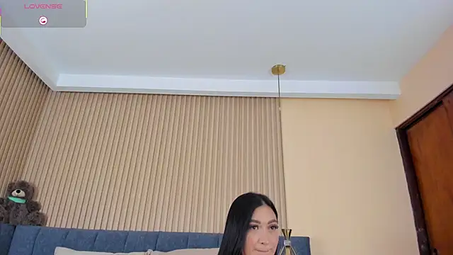 kathecute   online show from December 4, 2025, 1:48 am