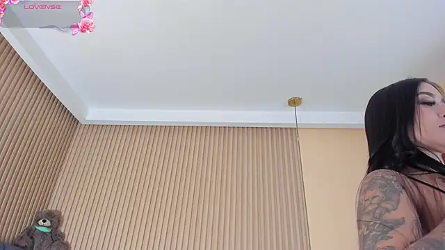 Snapshot of kathecute__ chatting on February 1, 2026, 1:48 am kathecute online show from February 1, 2026, 1:48 am