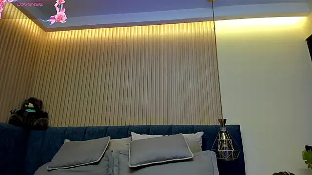 kathecute   online show from April 5, 2026, 1:34 am