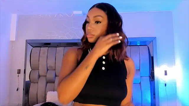 ChaynnaCooper online show from March 14, 2025, 11:45 am