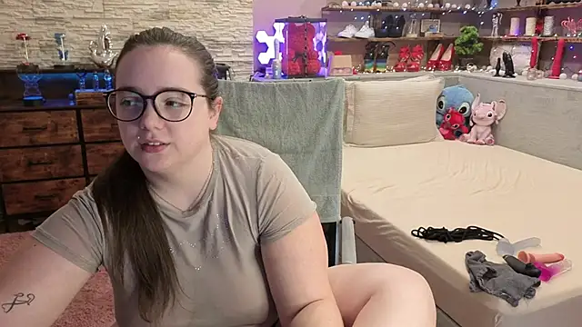 Snapshot of Kimberly-Caprice chatting on March 31, 2026, 6:26 am Kimberly-Caprice online show from March 31, 2026, 6:26 am