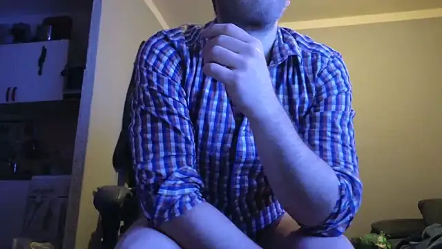 Henner33 online show from January 11, 2025, 6:23 pm