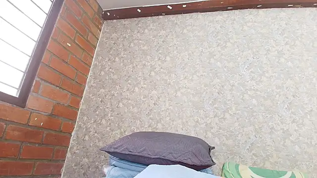 nicol f online show from October 8, 2025, 8:20 pm