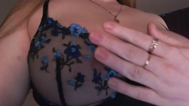 Snapshot of SarahSweetie chatting on March 4, 2026, 3:42 pm SarahSweetie online show from March 4, 2026, 3:42 pm