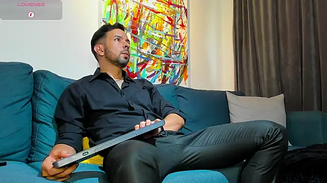 Snapshot of tommy_raym0ndg chatting on November 17, 2025, 2:10 pm tommy raym0ndg online show from November 17, 2025, 2:10 pm