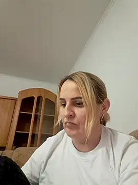 Malichkaanna30 online show from February 26, 2025, 4:27 pm