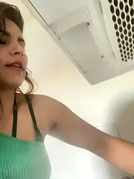 Snapshot of Chanel_shaw chatting on October 18, 2025, 3:14 pm Chanel shaw online show from October 18, 2025, 3:14 pm