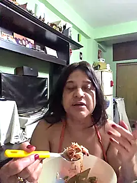 Hot Queen77 online show from March 4, 2026, 8:16 pm