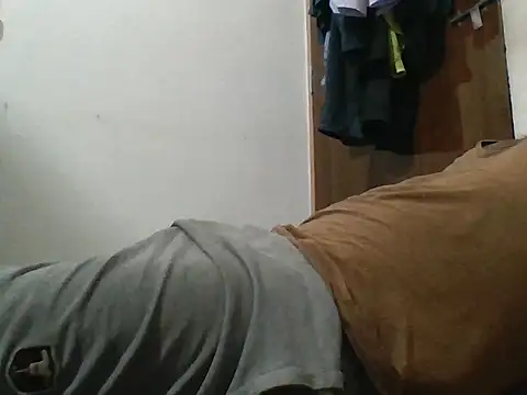 CuteyCouple online show from April 12, 2026, 6:33 pm