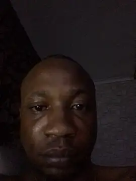 Snapshot of TheeRealShow chatting on December 6, 2024, 12:40 am TheeRealShow online show from December 6, 2024, 12:40 am