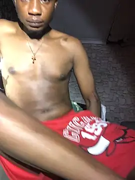 Snapshot of TheeRealShow chatting on December 6, 2024, 8:34 pm TheeRealShow online show from December 6, 2024, 8:34 pm