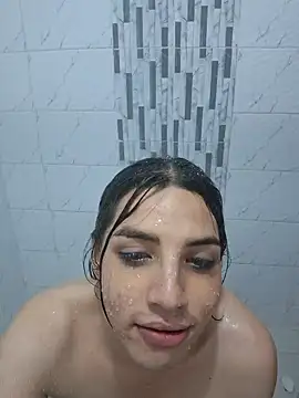 dulcenia rose online show from September 10, 2025, 4:00 am