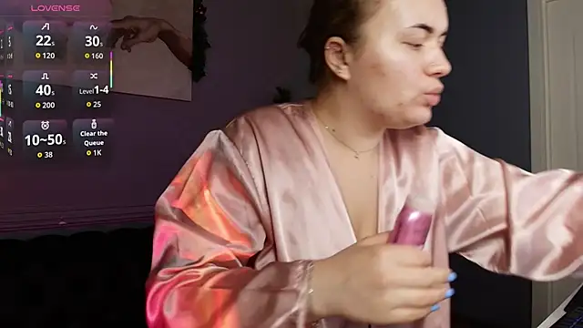 Ariell Margot  online show from December 17, 2025, 2:11 pm