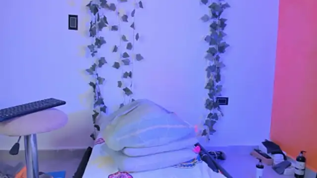 Snapshot of Cataleya19__ chatting on February 18, 2026, 9:17 am Cataleya19 online show from February 18, 2026, 9:17 am