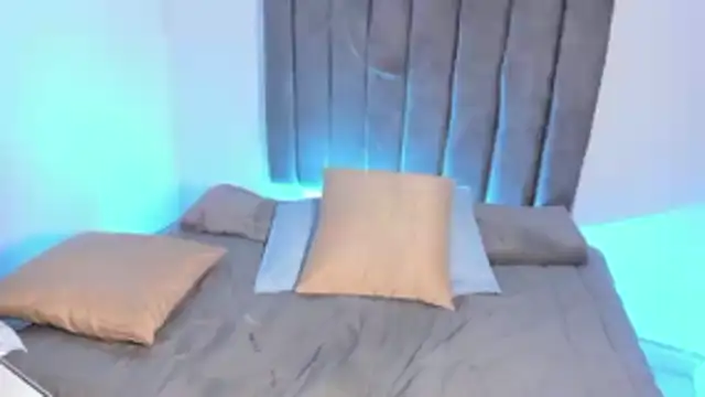 sarah  bigboobs online show from November 17, 2025, 12:53 pm