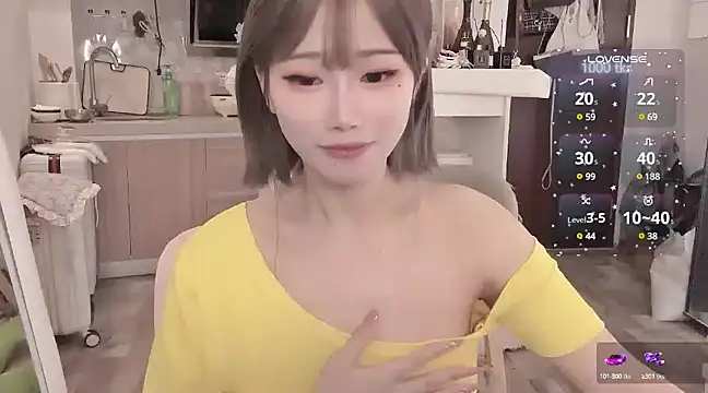 Snapshot of -XunMengLong- chatting on March 15, 2025, 9:49 pm -XunMengLong- online show from March 15, 2025, 9:49 pm