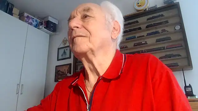 Snapshot of utilisasinus chatting on November 2, 2025, 11:48 am utilisasinus online show from November 2, 2025, 11:48 am