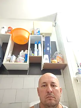 Snapshot of intx800 chatting on October 17, 2025, 2:15 am intx800 online show from October 17, 2025, 2:15 am