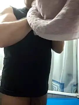 Snapshot of intx800 chatting on February 10, 2025, 3:35 am intx800 online show from February 10, 2025, 3:35 am