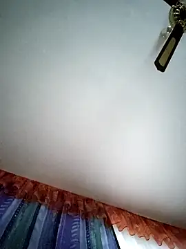 Snapshot of intx800 chatting on March 14, 2025, 3:58 pm intx800 online show from March 14, 2025, 3:58 pm