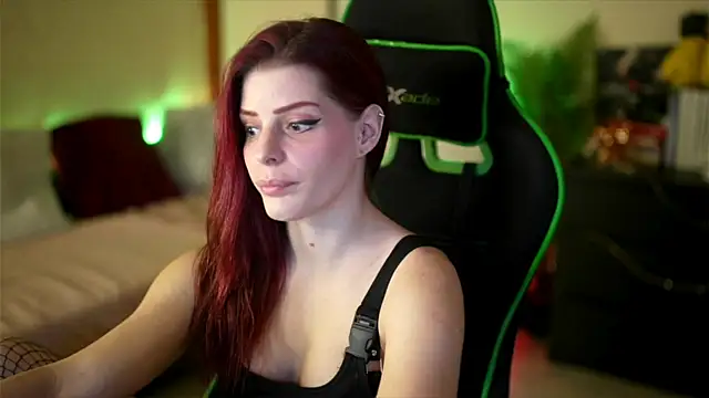 Snapshot of Bellis_Perenis chatting on May 26, 2026, 4:38 pm Bellis Perenis online show from May 26, 2026, 4:38 pm