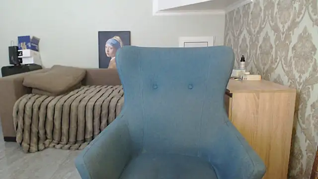 Snapshot of Mallinia chatting on April 6, 2026, 10:49 am Mallinia online show from April 6, 2026, 10:49 am