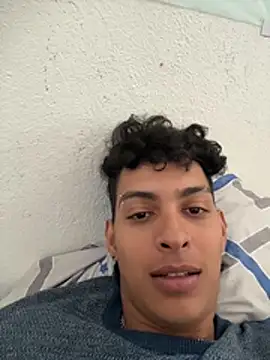 ValenSuarez25 online show from July 20, 2026, 3:36 pm