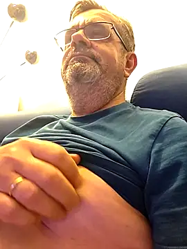 axecoman60 online show from December 13, 2025, 8:59 pm