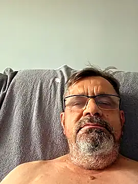 Snapshot of axecoman60 chatting on July 5, 2026, 10:11 am axecoman60 online show from July 5, 2026, 10:11 am