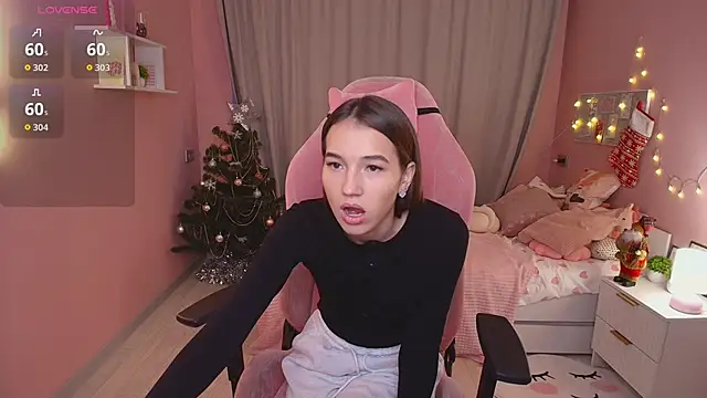 Snapshot of Bellla_Haddid chatting on December 21, 2025, 3:08 am Bellla Haddid online show from December 21, 2025, 3:08 am