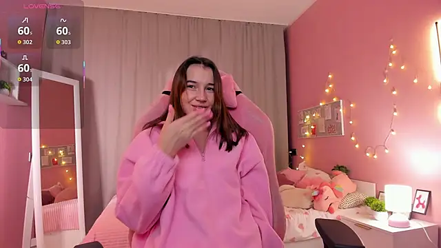 Snapshot of Bellla_Haddid chatting on November 26, 2025, 2:00 am Bellla Haddid online show from November 26, 2025, 2:00 am