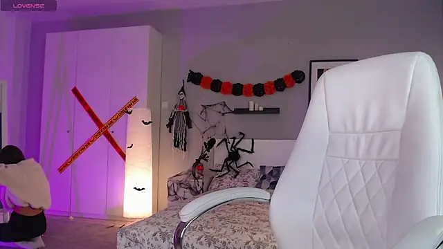 Snapshot of Bellla_Haddid chatting on October 29, 2025, 1:37 am Bellla Haddid online show from October 29, 2025, 1:37 am