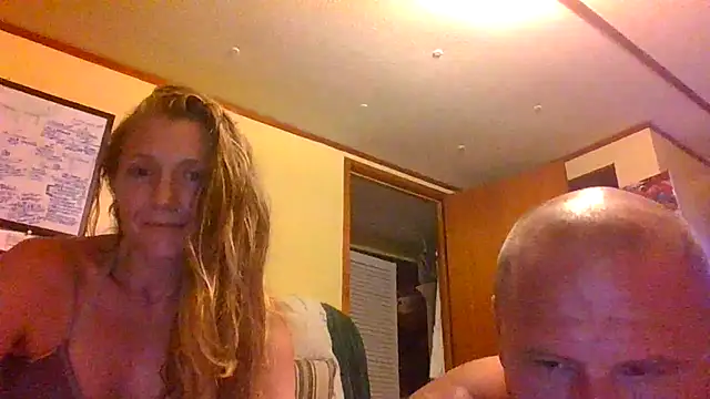 Snapshot of raybo715 chatting on May 25, 2026, 4:12 am raybo715 online show from May 25, 2026, 4:12 am