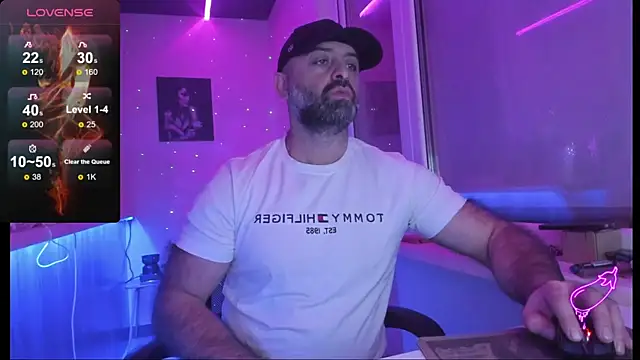 MAGABEAR077 online show from November 14, 2025, 11:41 pm