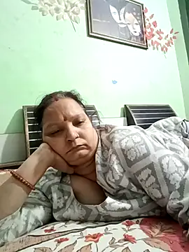 Snapshot of Kavya_kapoor chatting on March 17, 2025, 5:05 pm Kavya kapoor online show from March 17, 2025, 5:05 pm