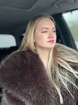 Devill Angel  online show from February 8, 2026, 9:40 am