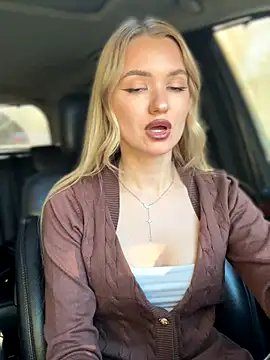 Devill Angel  online show from October 17, 2025, 11:12 am