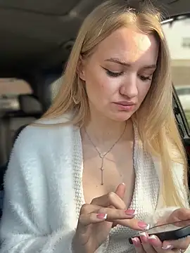 Devill Angel  online show from October 18, 2025, 10:17 am