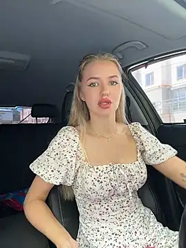 Snapshot of Devill_Angel_ chatting on June 20, 2026, 10:42 am Devill Angel online show from June 20, 2026, 10:42 am