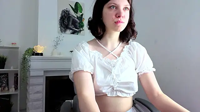 Baby Evalena online show from February 17, 2026, 5:16 am