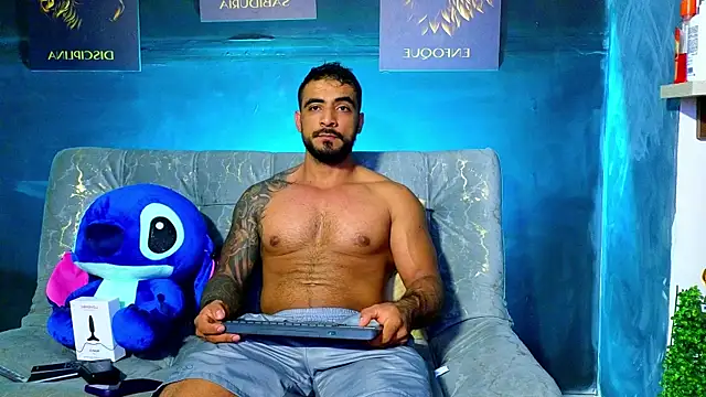 Snapshot of ERIC_HARRISON chatting on October 28, 2025, 9:58 pm ERIC HARRISON online show from October 28, 2025, 9:58 pm