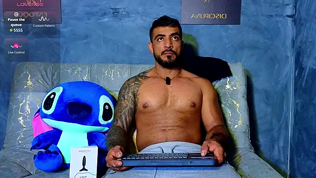 Snapshot of ERIC_HARRISON chatting on October 16, 2025, 5:05 am ERIC HARRISON online show from October 16, 2025, 5:05 am