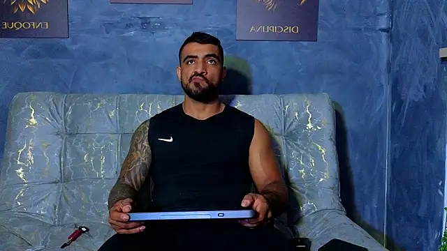 Snapshot of ERIC_HARRISON chatting on October 3, 2025, 2:15 am ERIC HARRISON online show from October 3, 2025, 2:15 am