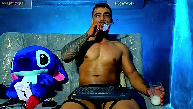 Snapshot of ERIC_HARRISON chatting on November 3, 2025, 10:24 pm ERIC HARRISON online show from November 3, 2025, 10:24 pm