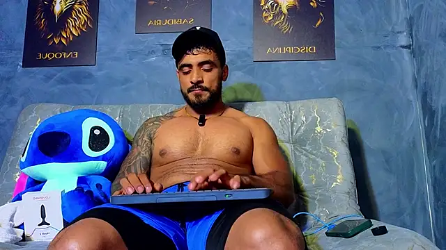 Snapshot of ERIC_HARRISON chatting on October 18, 2025, 2:46 am ERIC HARRISON online show from October 18, 2025, 2:46 am