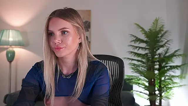 Snapshot of Yvonna_One chatting on November 29, 2025, 3:12 pm Yvonna One online show from November 29, 2025, 3:12 pm